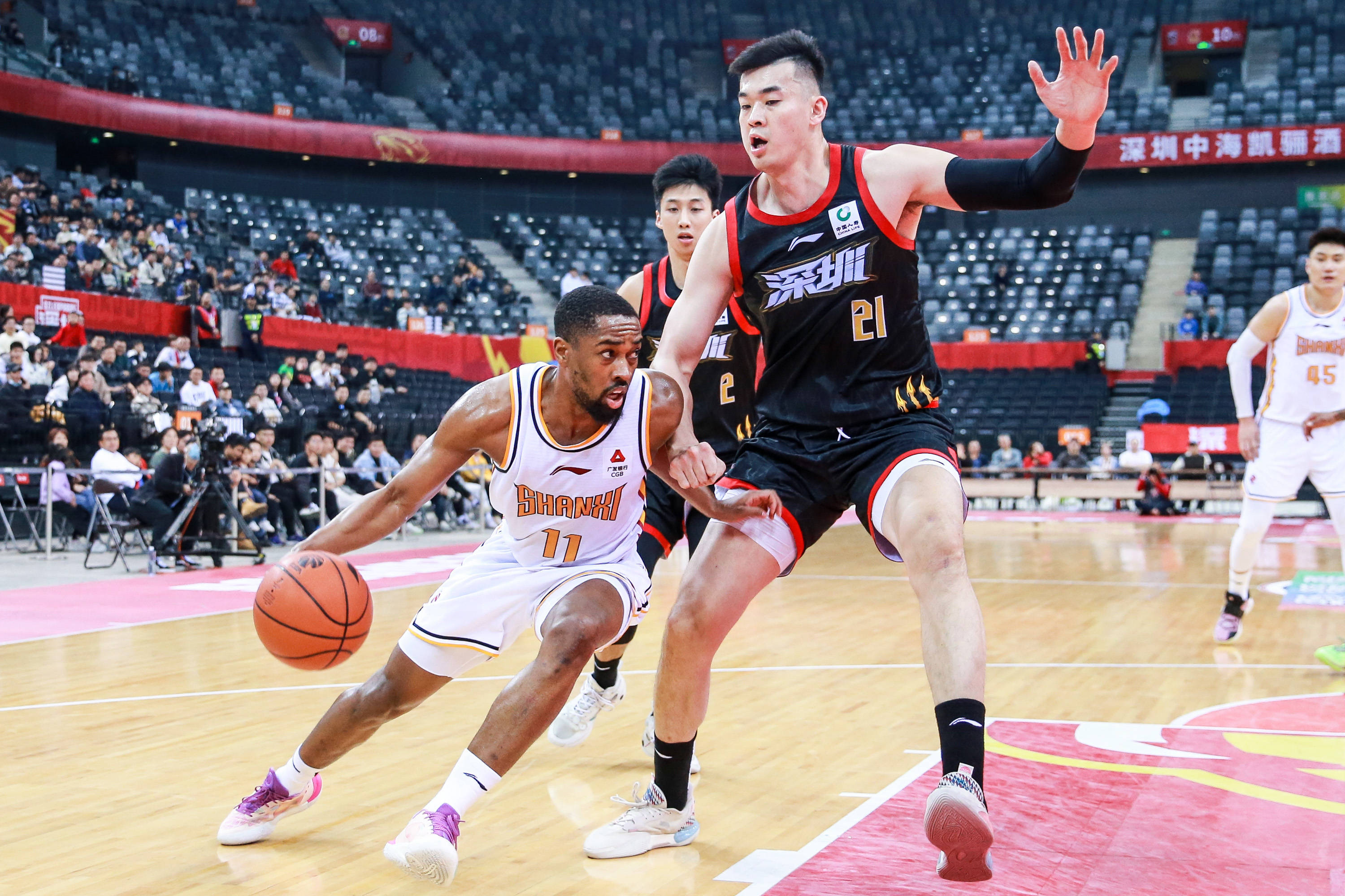 的跨国扩展 的跨国扩展