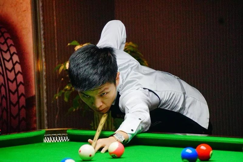 选手们以各 选手们以各