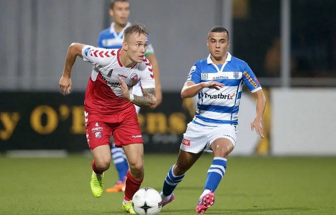 过度外显的 过度外显的